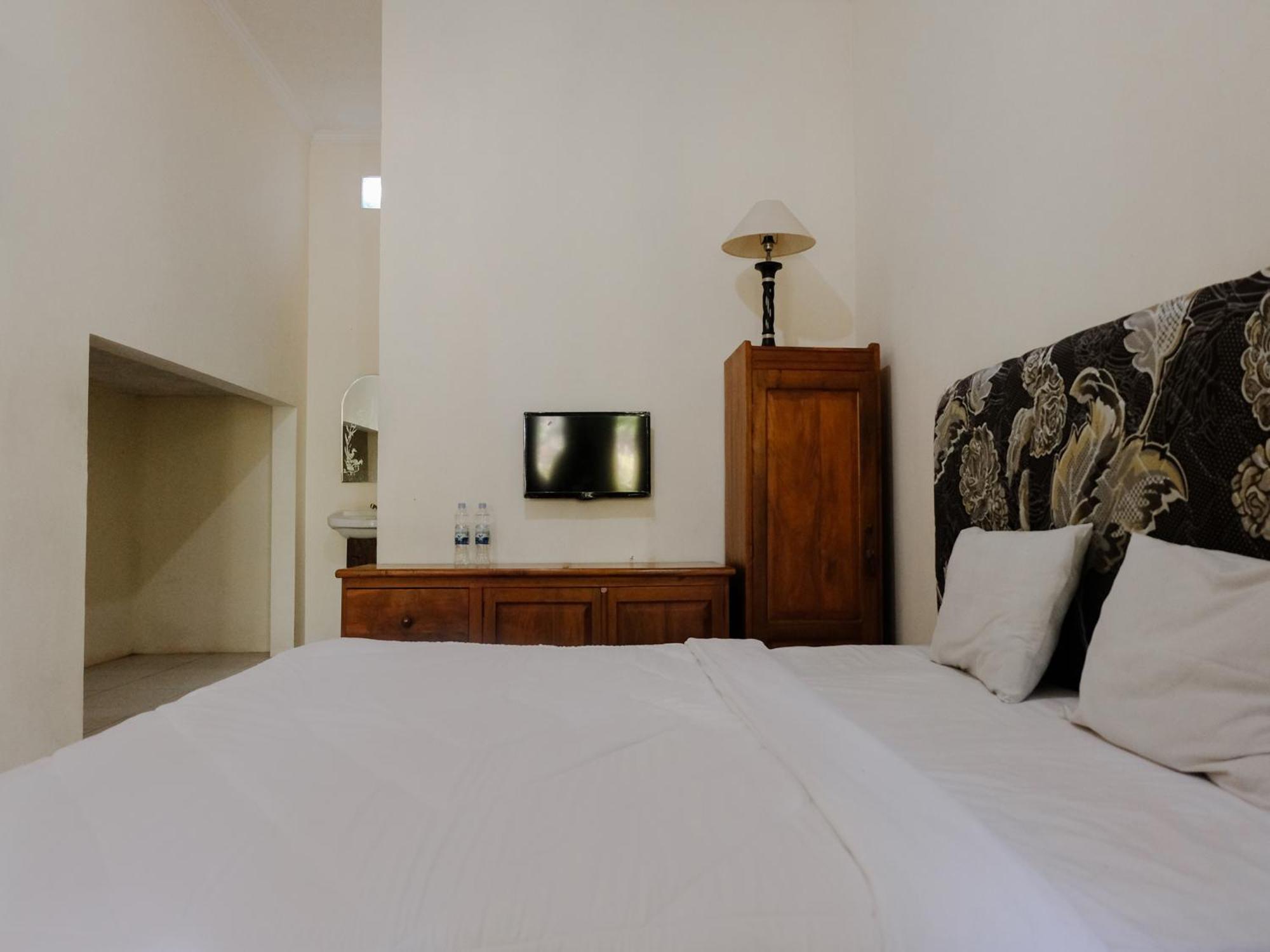Hotel Mahkota Plengkung By Ecommerceloka Banyuwangi  Quarto foto