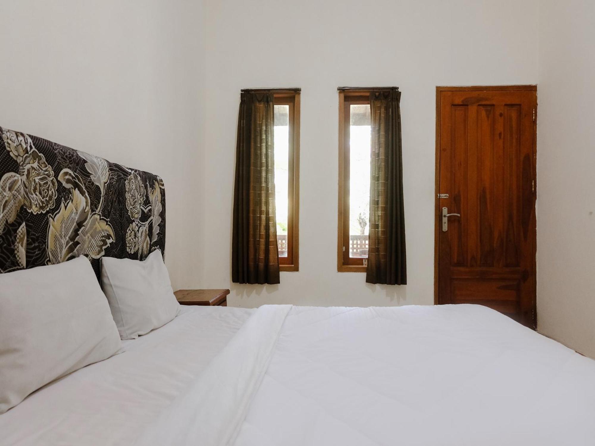 Hotel Mahkota Plengkung By Ecommerceloka Banyuwangi  Quarto foto