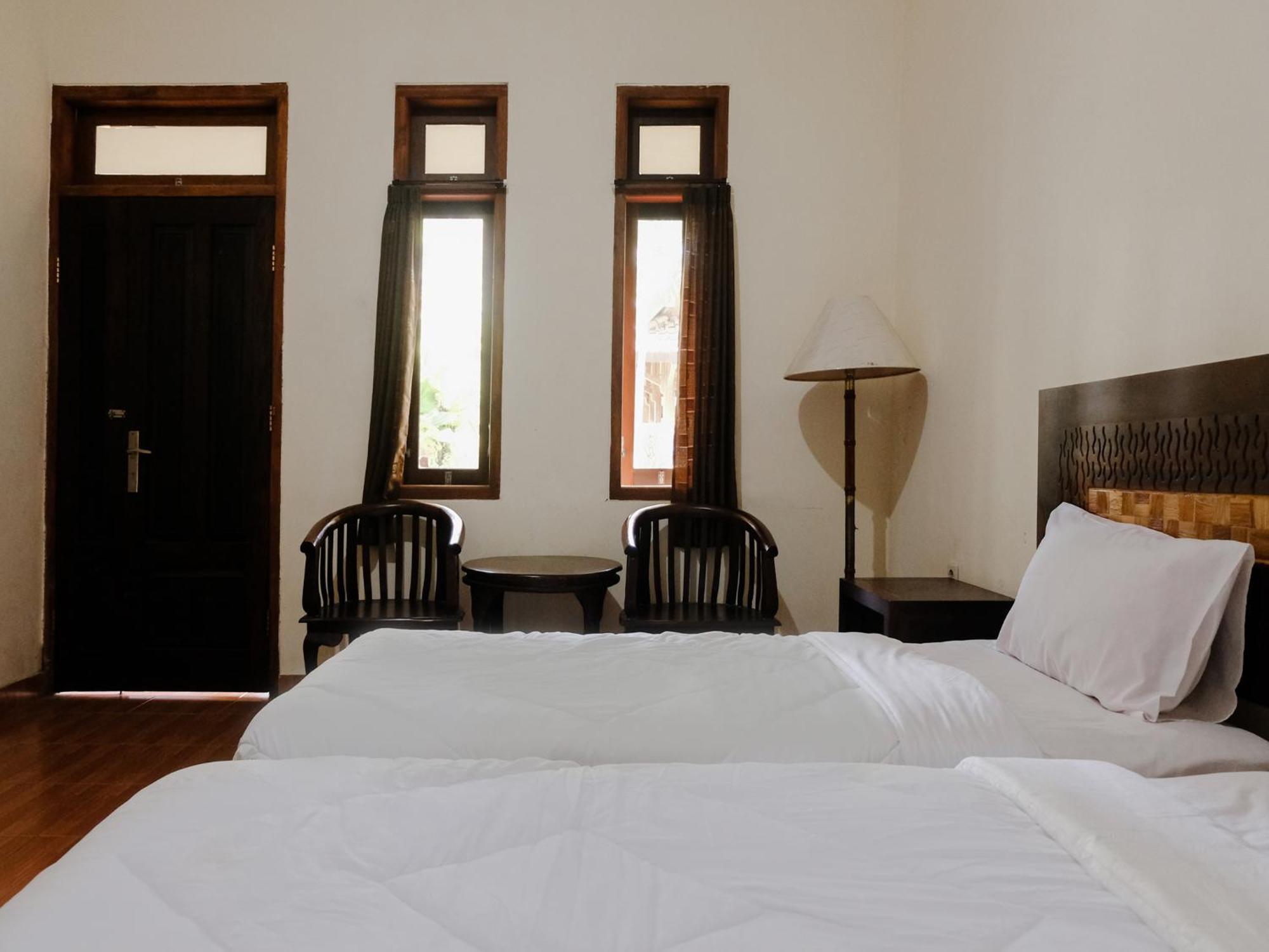 Hotel Mahkota Plengkung By Ecommerceloka Banyuwangi  Quarto foto