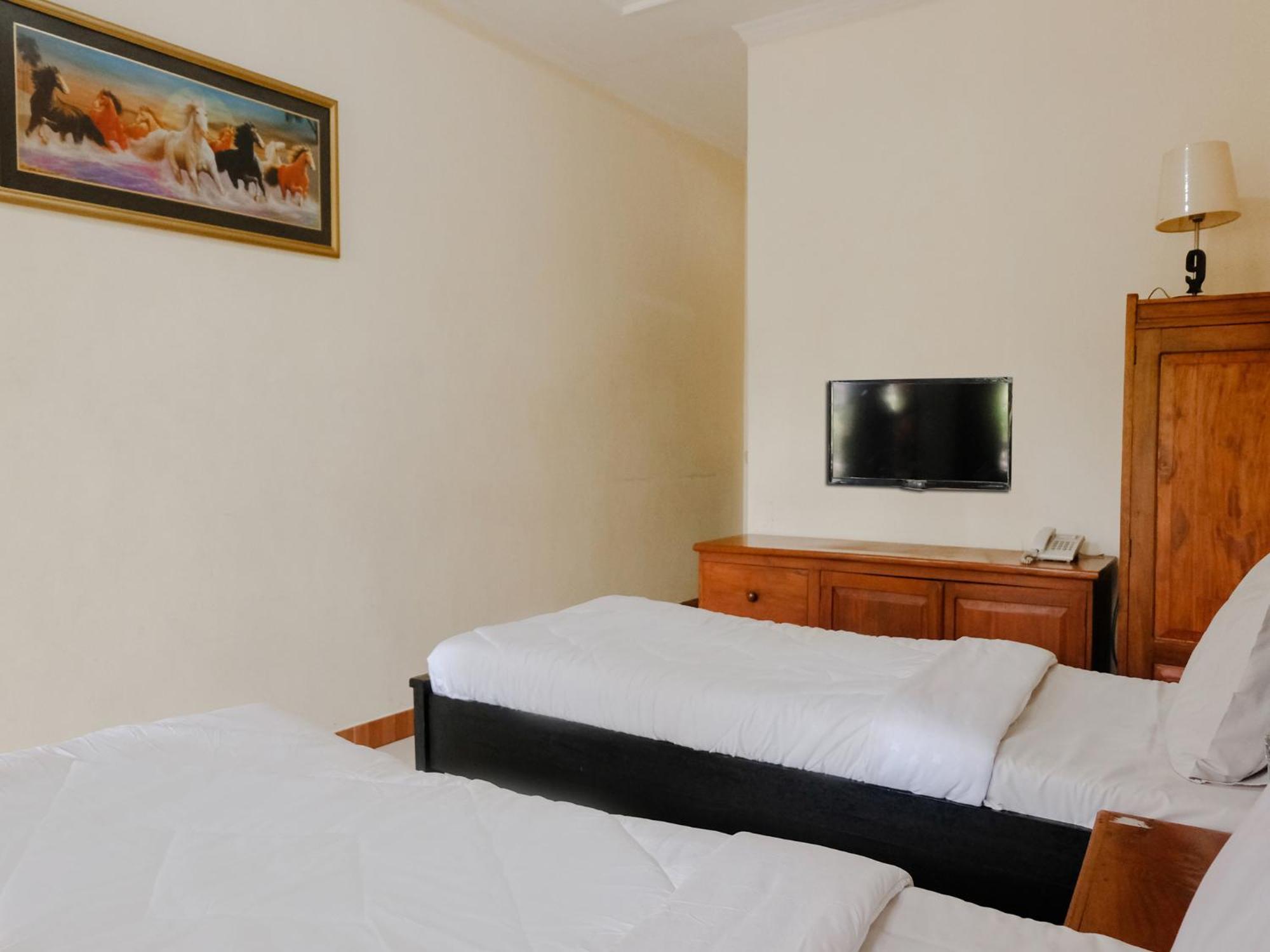Hotel Mahkota Plengkung By Ecommerceloka Banyuwangi  Quarto foto
